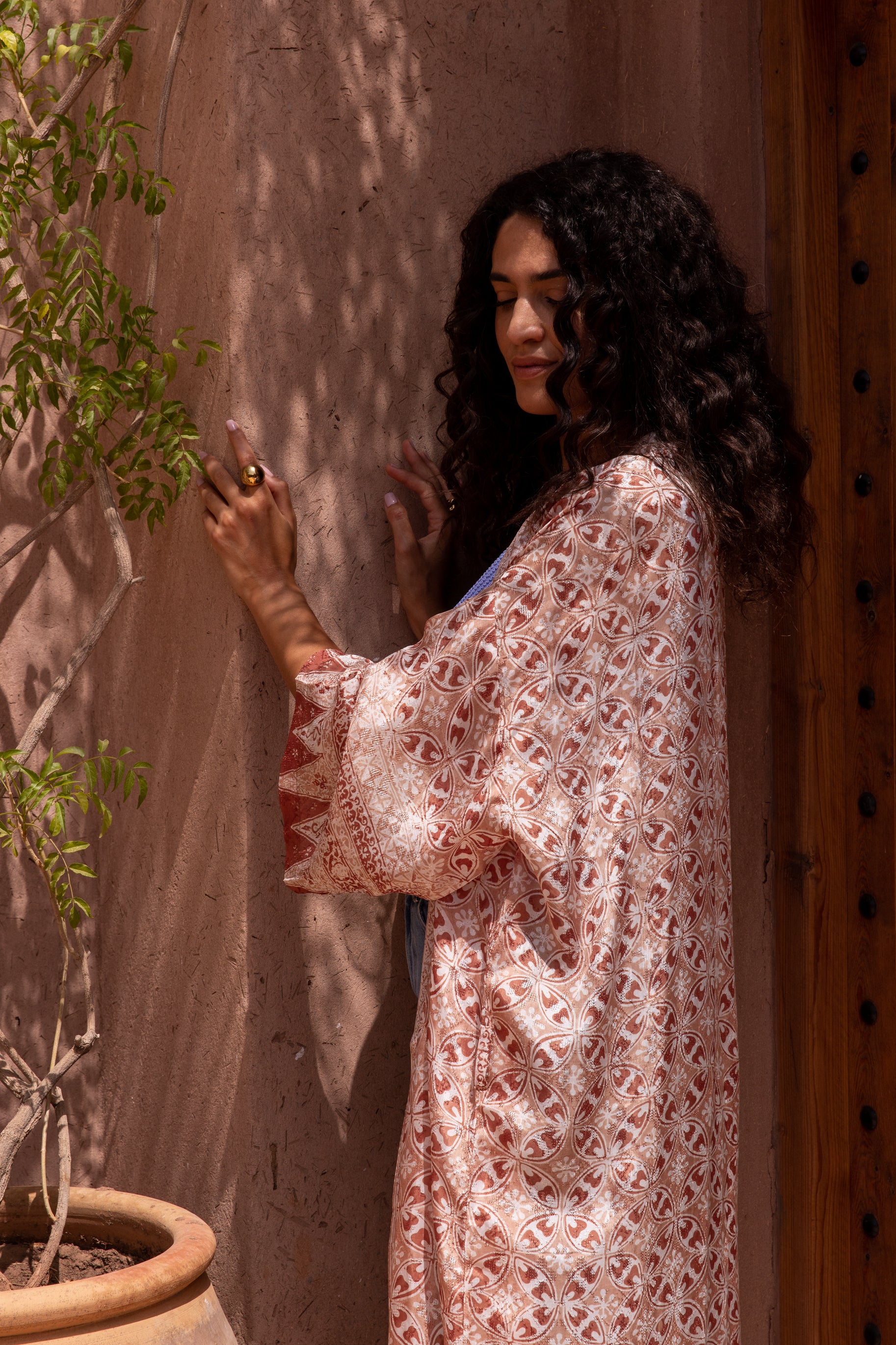 Tanah Kimono Panjang