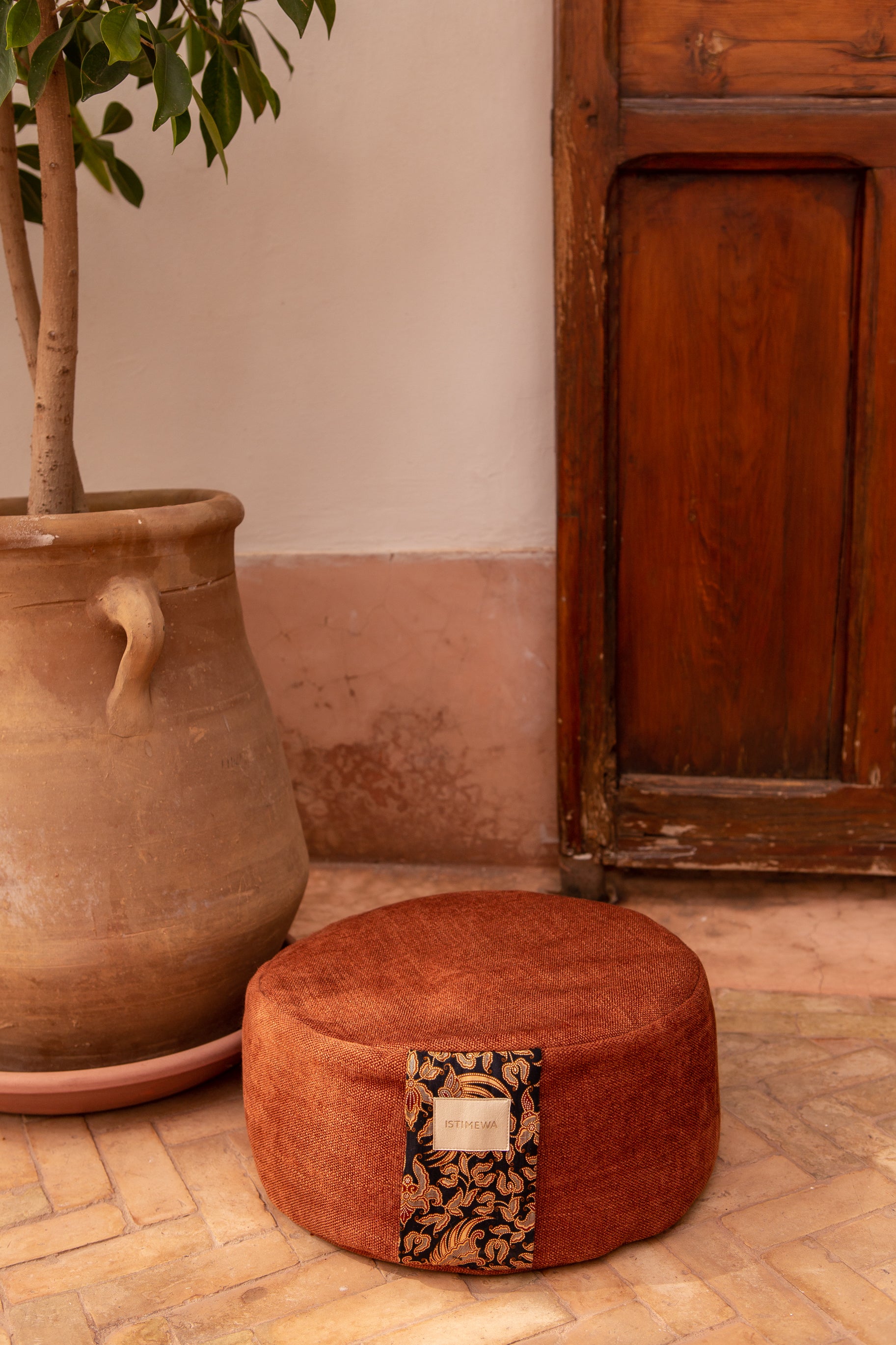 Meditation Pillow Tanah