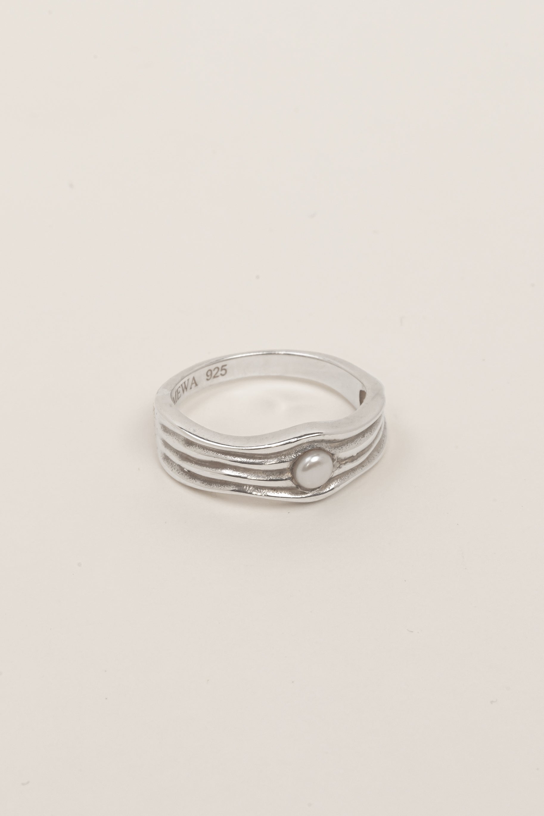 Laut Ring