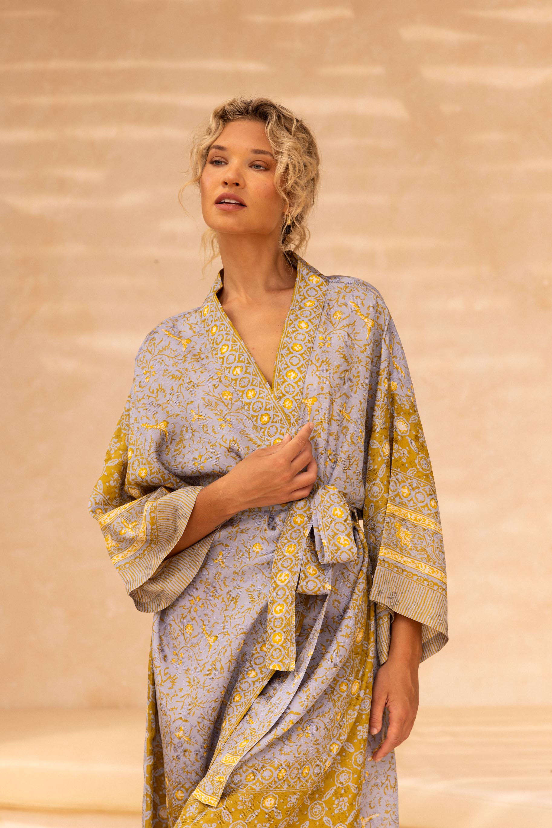 Murni Kimono Long